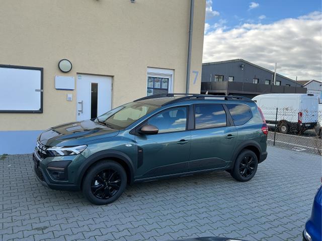 Dacia / Jogger / Grün / Extreme 7 Sitzer / Zeder Green / , Beispielbilder, ggf. teilweise mit Sonderausstattung