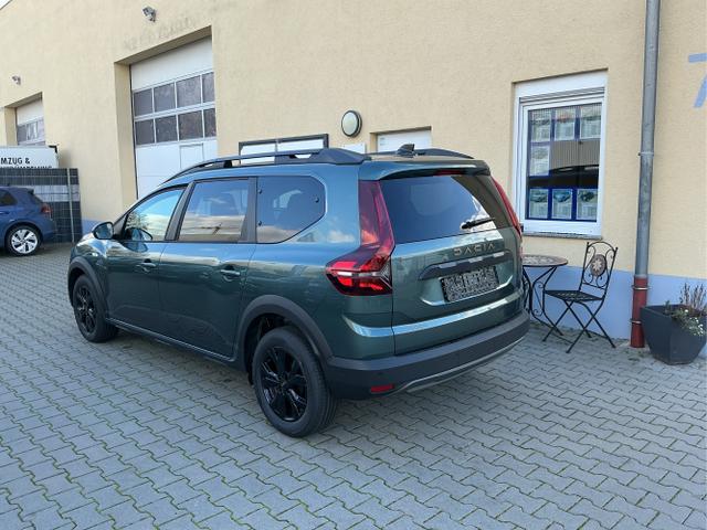 Dacia / Jogger / Grün / Extreme 7 Sitzer / Zeder Green / , Beispielbilder, ggf. teilweise mit Sonderausstattung