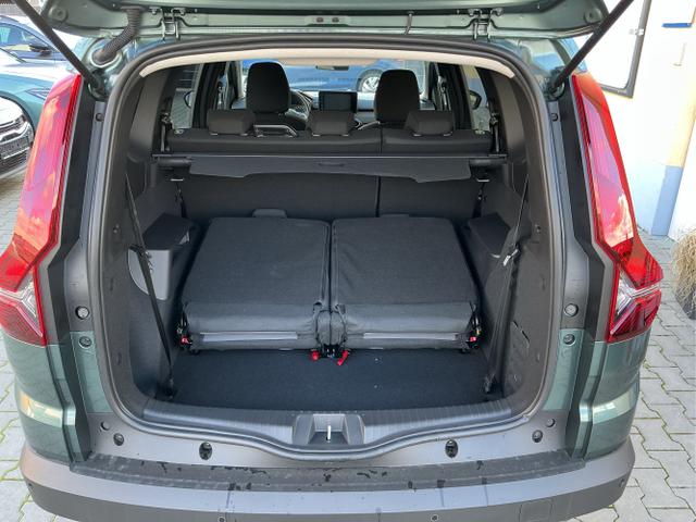 Dacia / Jogger / Grün / Extreme 7 Sitzer / Zeder Green / , Beispielbilder, ggf. teilweise mit Sonderausstattung