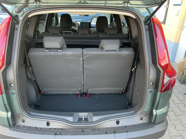 Dacia / Jogger / Grün / Extreme 7 Sitzer / Zeder Green / , Beispielbilder, ggf. teilweise mit Sonderausstattung