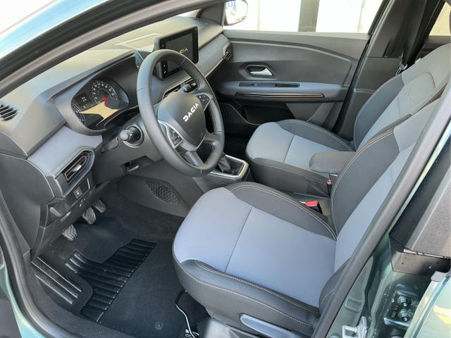 Dacia / Jogger / Grün / Extreme 7 Sitzer / Zeder Green / , Beispielbilder, ggf. teilweise mit Sonderausstattung