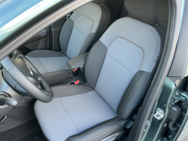 Dacia / Jogger / Grün / Extreme 7 Sitzer / Zeder Green / , Beispielbilder, ggf. teilweise mit Sonderausstattung