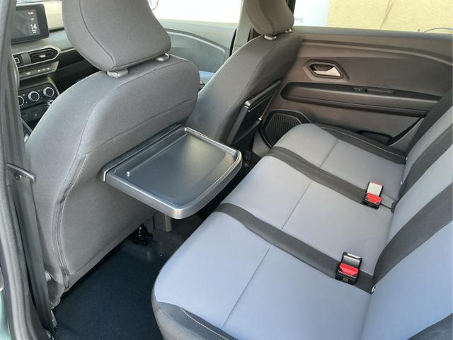 Dacia / Jogger / Grün / Extreme 7 Sitzer / Zeder Green / , Beispielbilder, ggf. teilweise mit Sonderausstattung