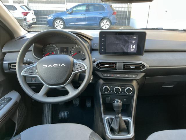 Dacia / Jogger / Grün / Extreme 7 Sitzer / Zeder Green / , Beispielbilder, ggf. teilweise mit Sonderausstattung