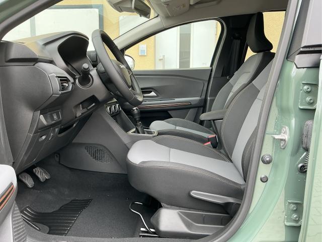 Dacia / Jogger / Grün / Extreme 5 Sitzer / Dusty Green / , Beispielbilder, ggf. teilweise mit Sonderausstattung