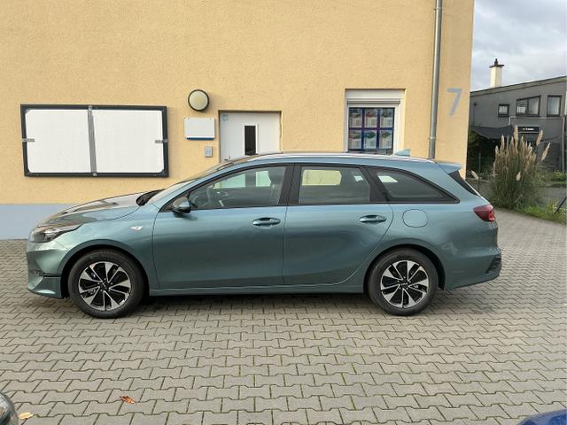 Kia / Ceed / Grau / Spin / Yucca Steel Grey / , Beispielbilder, ggf. teilweise mit Sonderausstattung
