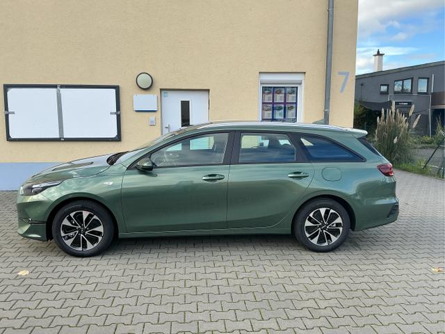 Kia / Ceed / Grün / Spin / Xperience Green / , Beispielbilder, ggf. teilweise mit Sonderausstattung