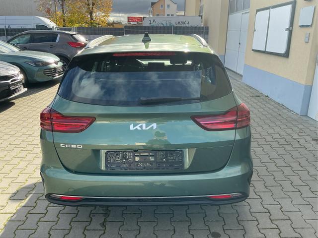 Kia / Ceed / Grün / Spin / Xperience Green / , Beispielbilder, ggf. teilweise mit Sonderausstattung