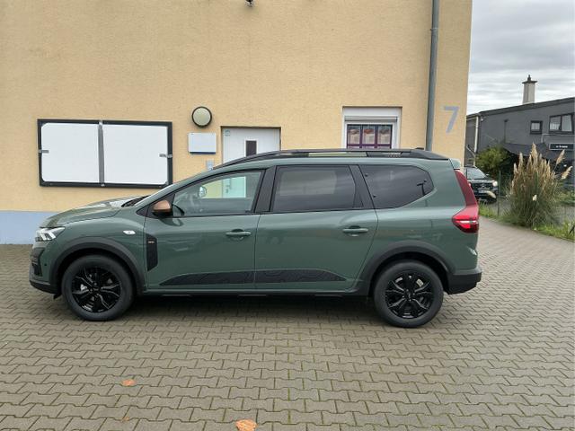 Dacia / Jogger / Grün / Extreme / Dusty Green / , Beispielbilder, ggf. teilweise mit Sonderausstattung