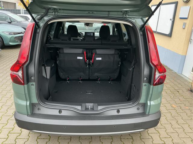 Dacia / Jogger / Grün / Extreme / Dusty Green / , Beispielbilder, ggf. teilweise mit Sonderausstattung
