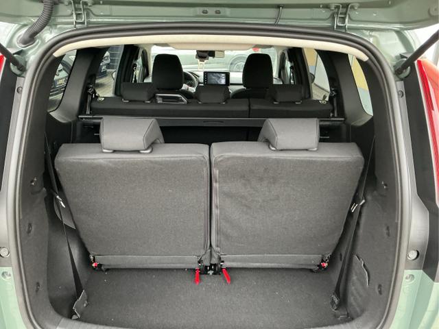 Dacia / Jogger / Grün / Extreme / Dusty Green / , Beispielbilder, ggf. teilweise mit Sonderausstattung