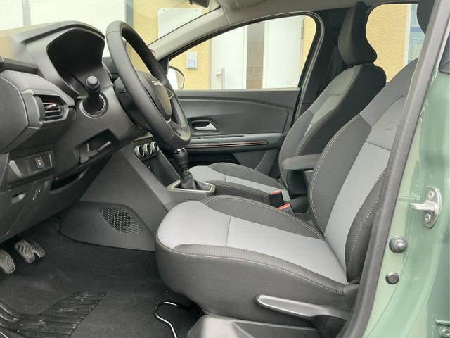 Dacia / Jogger / Grün / Extreme / Dusty Green / , Beispielbilder, ggf. teilweise mit Sonderausstattung