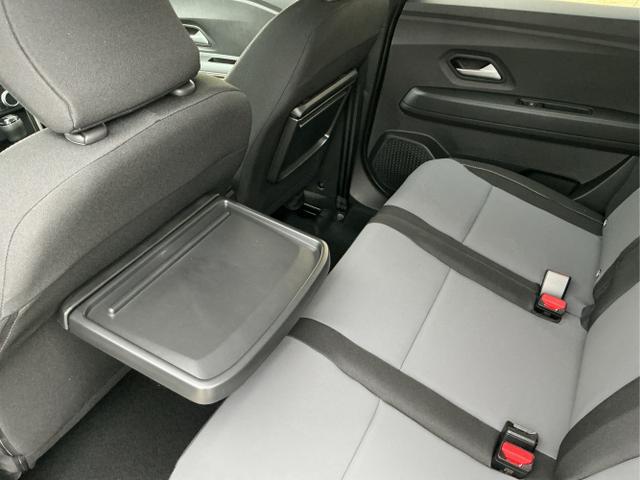 Dacia / Jogger / Grün / Extreme / Dusty Green / , Beispielbilder, ggf. teilweise mit Sonderausstattung