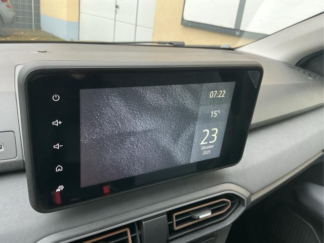 Dacia / Jogger / Grün / Extreme / Dusty Green / , Beispielbilder, ggf. teilweise mit Sonderausstattung