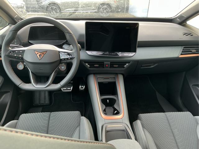 Cupra / Born / Grün / VZ / Dark-Forest Grūn / 