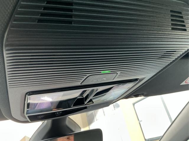 Cupra / Born / Grün / VZ / Dark-Forest Grūn / 