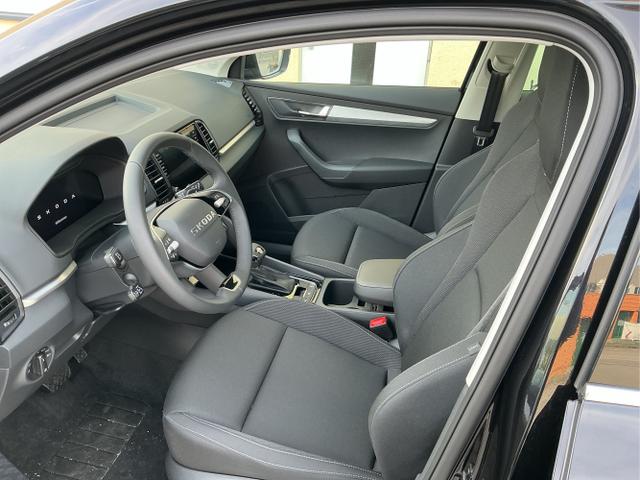 Skoda / Karoq / Schwarz / Selection / Black Magic Metalic / , Beispielbilder, ggf. teilweise mit Sonderausstattung
