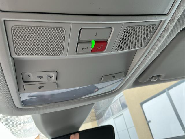 Skoda / Karoq / Schwarz / Selection / Black Magic Metalic / , Beispielbilder, ggf. teilweise mit Sonderausstattung