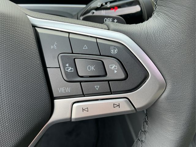 Volkswagen / Passat Variant / Schwarz / Elegance+AHK / Grenadilla Black Metalic / , Beispielbilder, ggf. teilweise mit Sonderausstattung