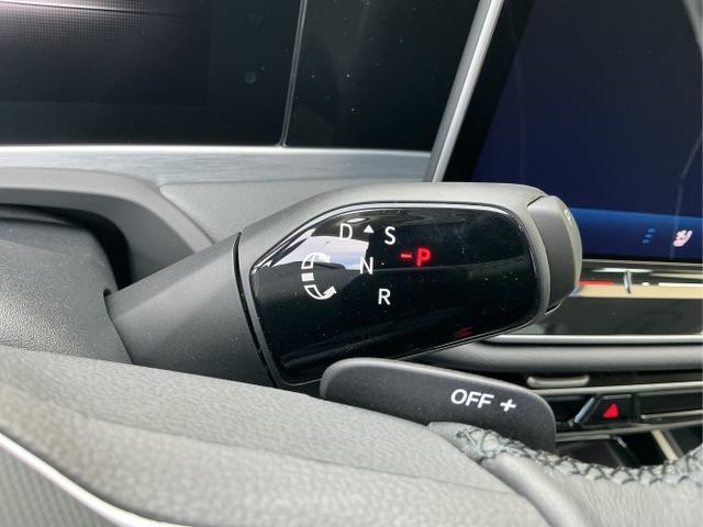 Volkswagen / Passat Variant / Grau / Elegance+AHK / Diabase Grey / , Beispielbilder, ggf. teilweise mit Sonderausstattung