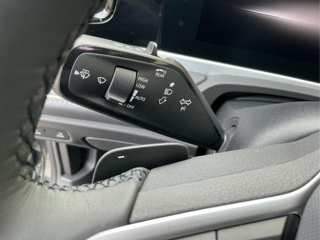 Volkswagen / Passat Variant / Grau / Elegance+AHK / Diabase Grey / , Beispielbilder, ggf. teilweise mit Sonderausstattung