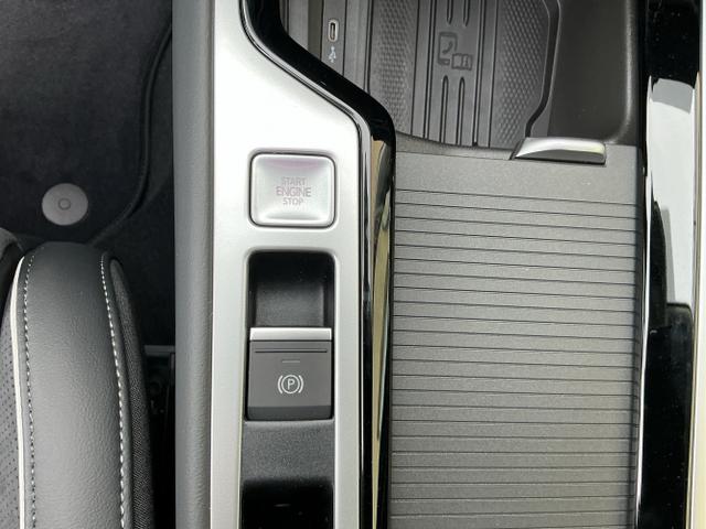 Volkswagen / Passat Variant / Grau / Elegance+AHK / Diabase Grey / , Beispielbilder, ggf. teilweise mit Sonderausstattung