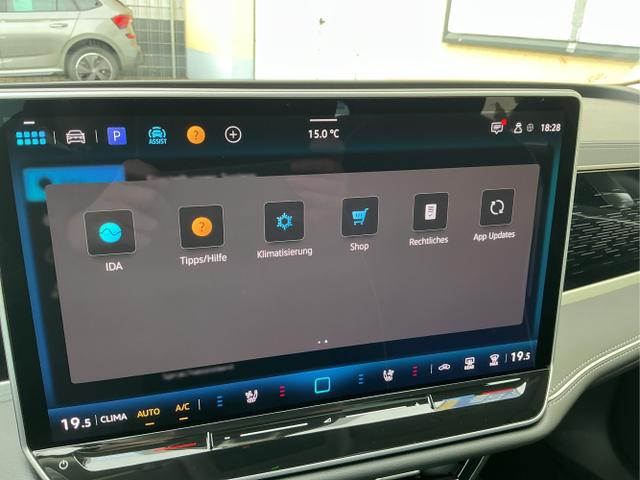 Volkswagen / Passat Variant / Grau / Elegance+AHK / Diabase Grey / , Beispielbilder, ggf. teilweise mit Sonderausstattung