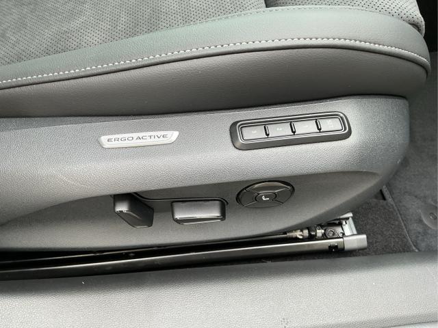 Volkswagen / Passat Variant / Grau / Elegance+AHK / Diabase Grey / , Beispielbilder, ggf. teilweise mit Sonderausstattung