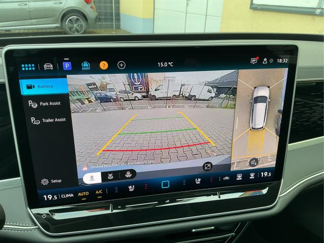 Volkswagen / Passat Variant / Grau / Elegance+AHK / Diabase Grey / , Beispielbilder, ggf. teilweise mit Sonderausstattung