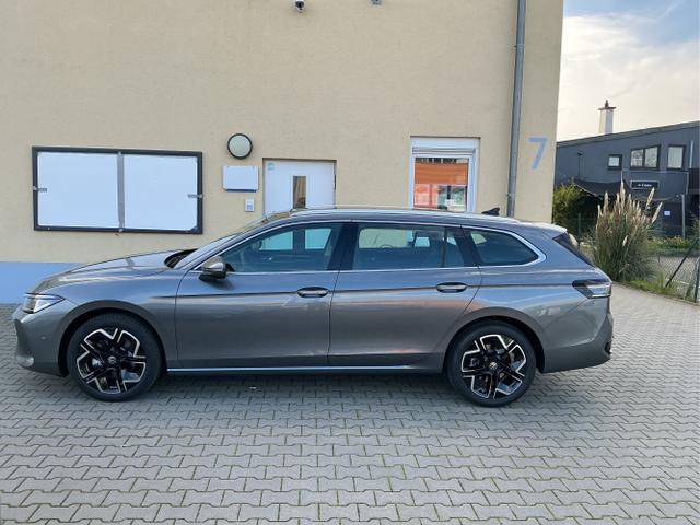 Volkswagen / Passat Variant / Grau / Elegance / Diabase Grey / , Beispielbilder, ggf. teilweise mit Sonderausstattung
