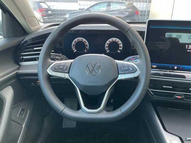 Volkswagen / Passat Variant / Grau / Elegance / Diabase Grey / , Beispielbilder, ggf. teilweise mit Sonderausstattung