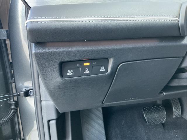 Volkswagen / Passat Variant / Grau / Elegance / Diabase Grey / , Beispielbilder, ggf. teilweise mit Sonderausstattung