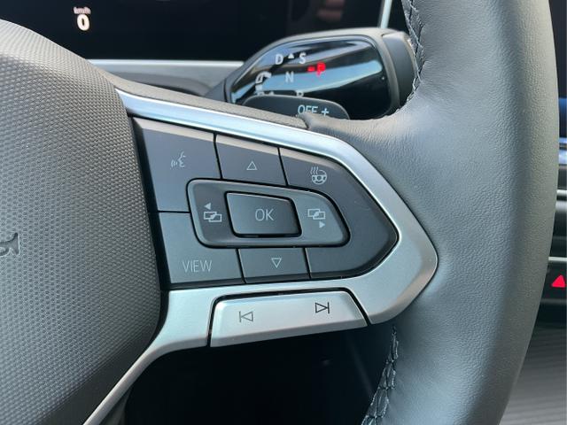 Volkswagen / Passat Variant / Grau / Elegance / Diabase Grey / , Beispielbilder, ggf. teilweise mit Sonderausstattung