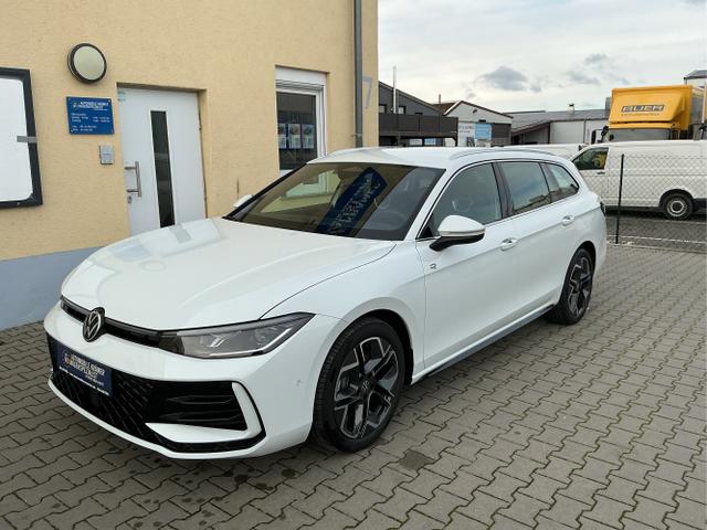 Volkswagen Passat Variant - R-Line 4WD 18 Zoll Navi Head-UP Matrix-LED ACC