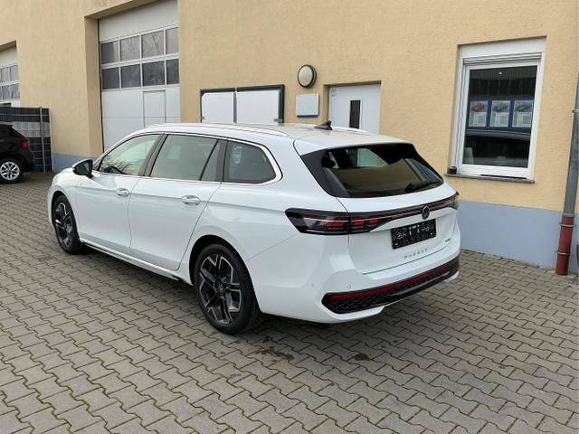 Volkswagen / Passat Variant / Wei&szlig; / R-Line / Pure White / , Beispielbilder, ggf. teilweise mit Sonderausstattung