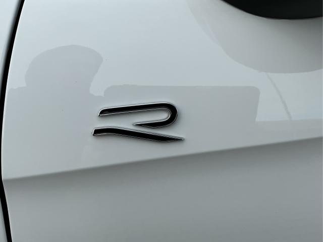 Volkswagen / Passat Variant / Wei&szlig; / R-Line / Pure White / , Beispielbilder, ggf. teilweise mit Sonderausstattung