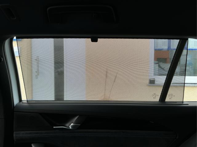 Volkswagen / Passat Variant / Wei&szlig; / R-Line / Pure White / , Beispielbilder, ggf. teilweise mit Sonderausstattung