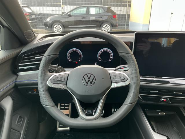 Volkswagen / Passat Variant / Wei&szlig; / R-Line / Pure White / , Beispielbilder, ggf. teilweise mit Sonderausstattung