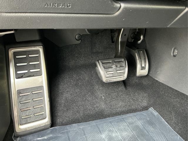 Volkswagen / Passat Variant / Wei&szlig; / R-Line / Pure White / , Beispielbilder, ggf. teilweise mit Sonderausstattung