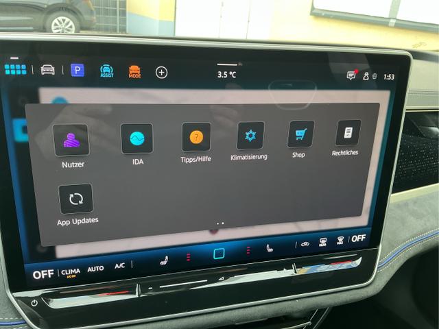 Volkswagen / Passat Variant / Wei&szlig; / R-Line / Pure White / , Beispielbilder, ggf. teilweise mit Sonderausstattung