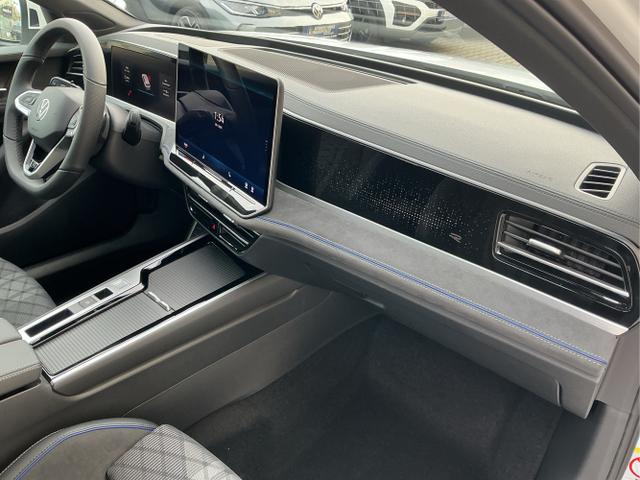 Volkswagen / Passat Variant / Wei&szlig; / R-Line / Pure White / , Beispielbilder, ggf. teilweise mit Sonderausstattung