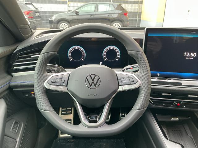 Volkswagen / Passat Variant / Grau / R-Line / Diabasgrau / , Beispielbilder, ggf. teilweise mit Sonderausstattung