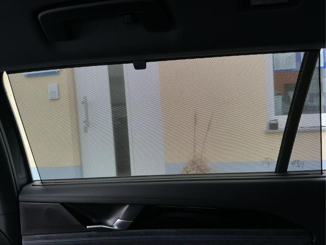 Volkswagen / Passat Variant / Grau / R-Line / Diabasgrau / , Beispielbilder, ggf. teilweise mit Sonderausstattung