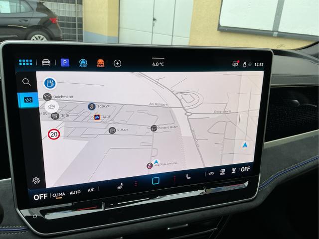 Volkswagen / Passat Variant / Grau / R-Line / Diabasgrau / , Beispielbilder, ggf. teilweise mit Sonderausstattung