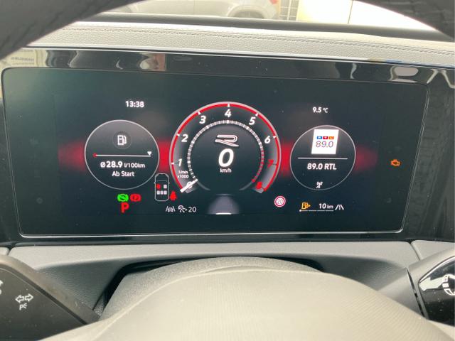 Volkswagen / Tiguan / Schwarz / R-Line / Deep Black Perleffekt / , Beispielbilder, ggf. teilweise mit Sonderausstattung