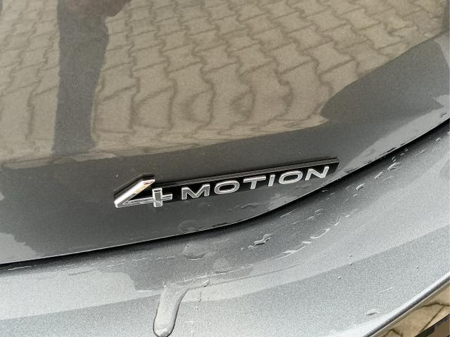 Volkswagen / Passat Variant / Grau / R-Line. AHK / Diabasgrau / , Beispielbilder, ggf. teilweise mit Sonderausstattung