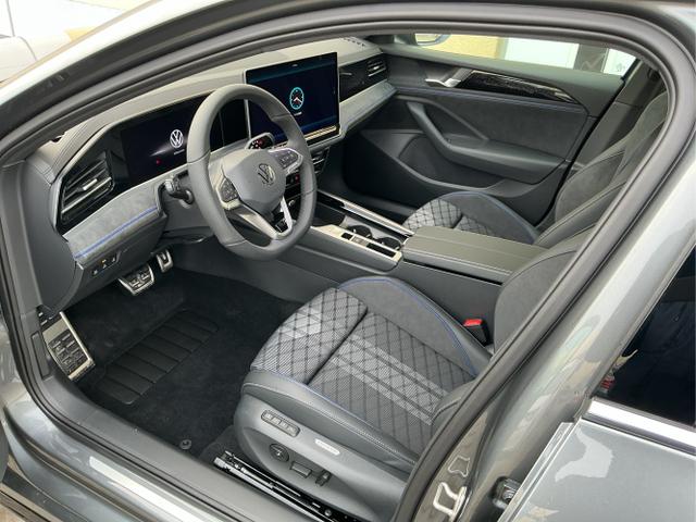 Volkswagen / Passat Variant / Grau / R-Line. AHK / Diabasgrau / , Beispielbilder, ggf. teilweise mit Sonderausstattung
