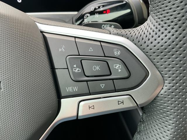 Volkswagen / Passat Variant / Grau / R-Line. AHK / Diabasgrau / , Beispielbilder, ggf. teilweise mit Sonderausstattung