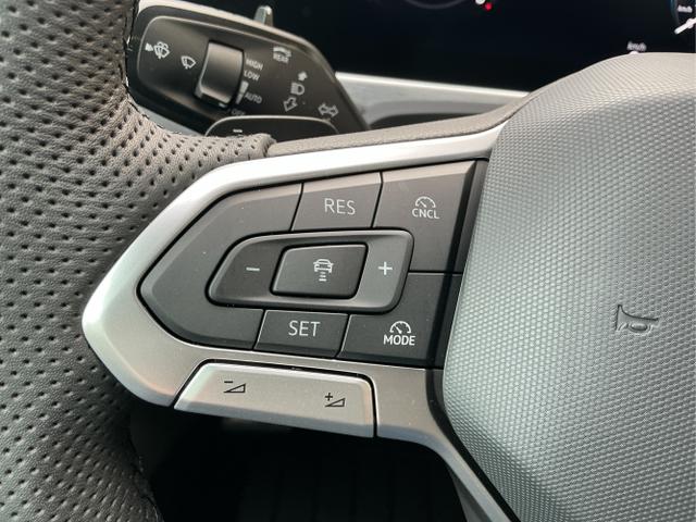 Volkswagen / Passat Variant / Grau / R-Line. AHK / Diabasgrau / , Beispielbilder, ggf. teilweise mit Sonderausstattung