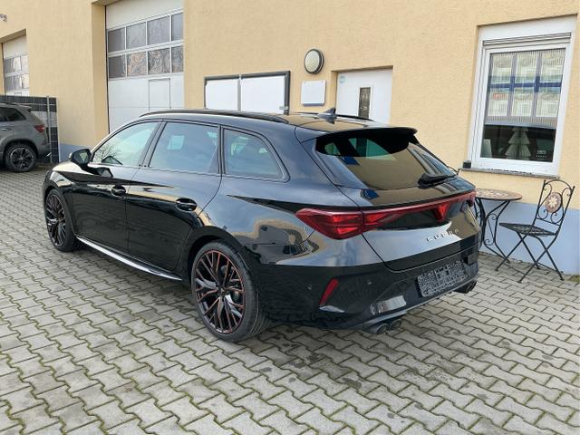 Cupra / Leon Sportstourer / Schwarz / Sp VZ AHK / Midnight Black / , Beispielbilder, ggf. teilweise mit Sonderausstattung